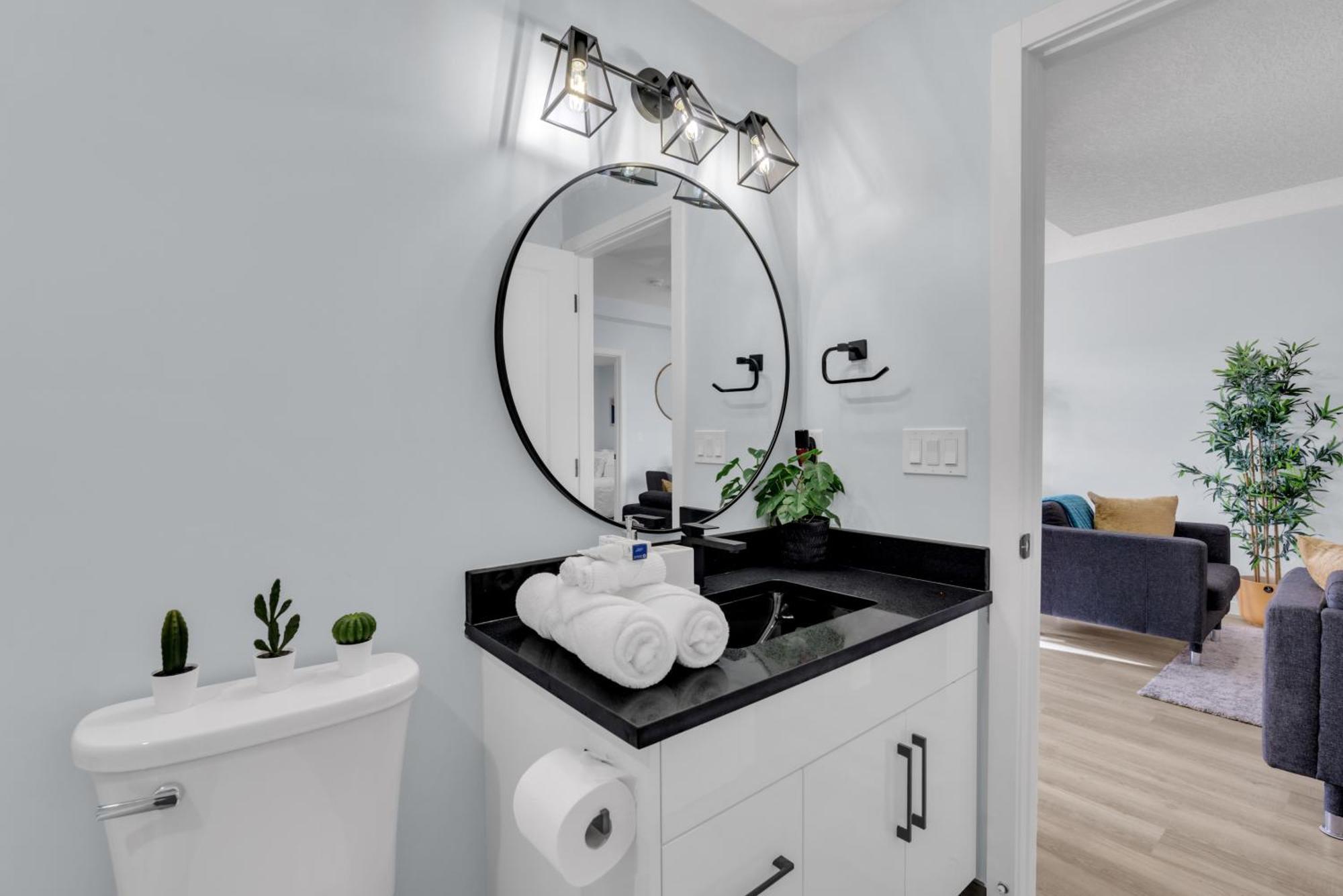 You Will Love This 2Br Guest Suite In Se YYC Exterior photo